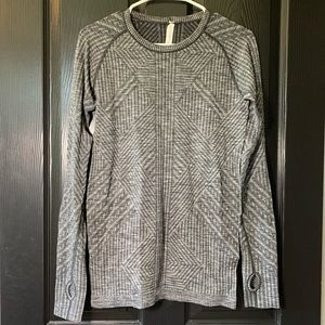 Lululemon Geometric Gray Long Sleeve
